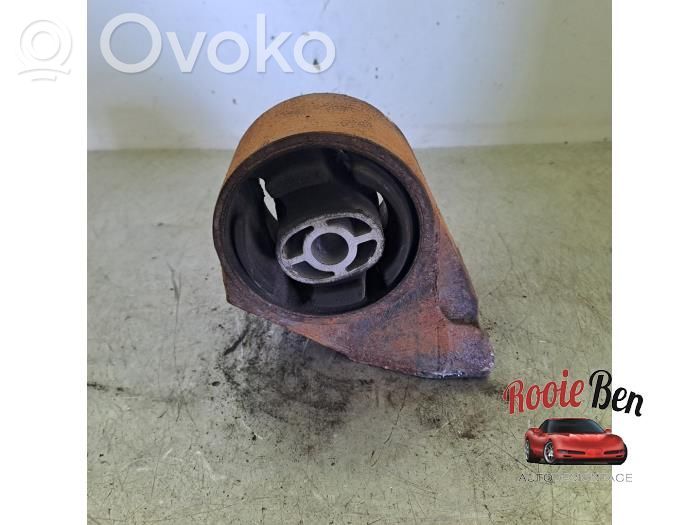 Engine mount bracket