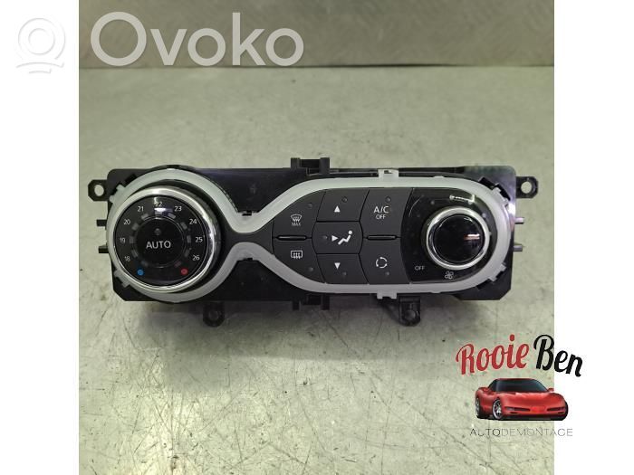 Renault Captur Climate control unit 