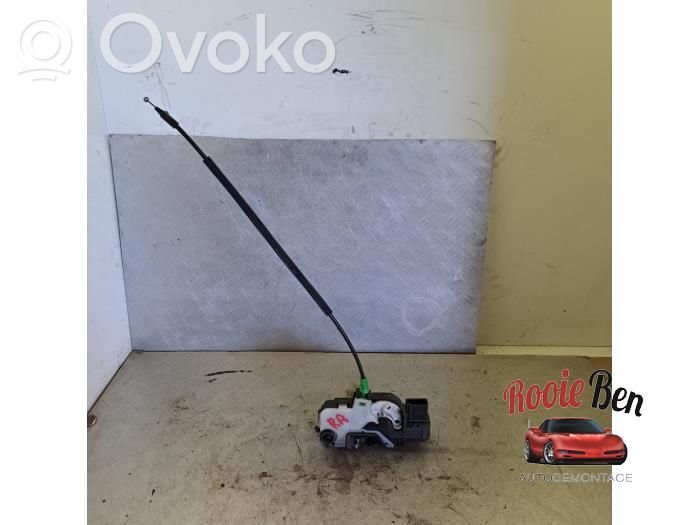 Opel Insignia A Zamek drzwi tylnych 