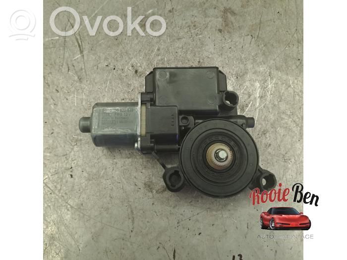 Volkswagen Polo V 6R Silniczek podnoszenia szyby drzwi tylnych 
