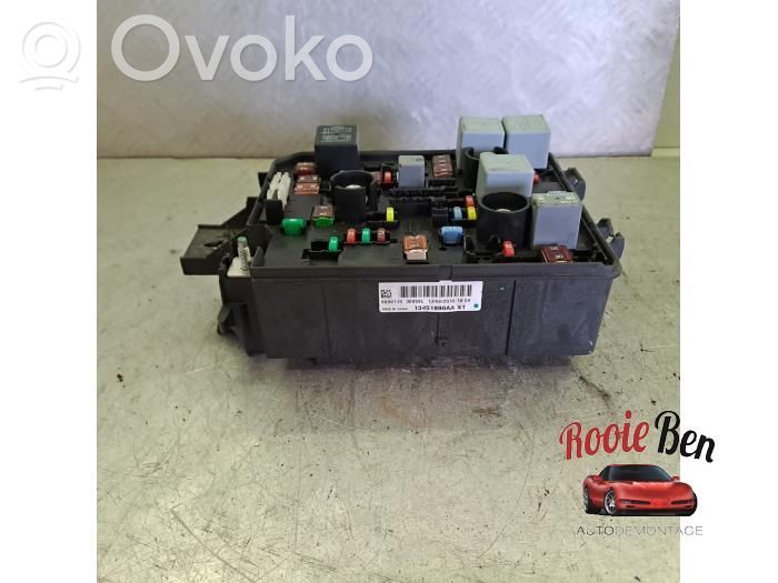 Opel Corsa E Juego de caja de fusibles 