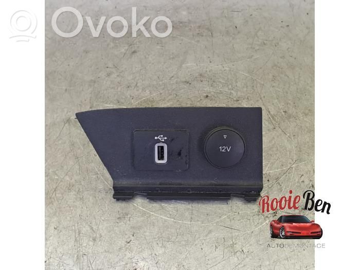 Ford Transit Custom USB jungtis 