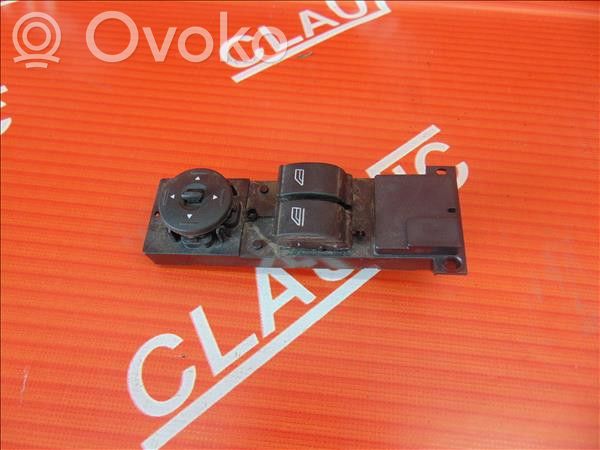 Ford Focus Przyciski szyb 