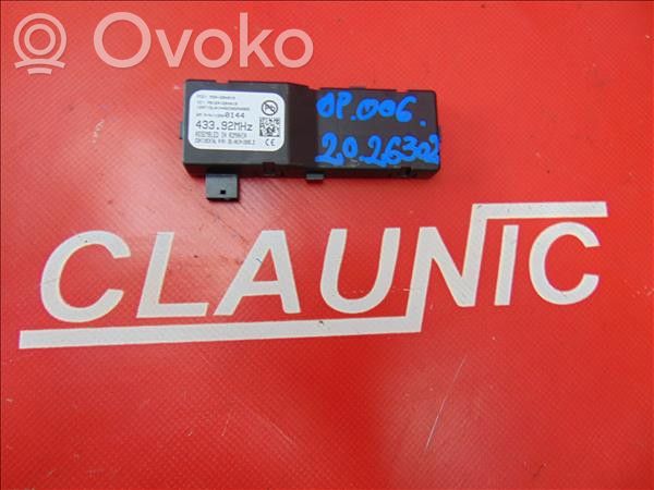 Opel Astra J Amplificator antenă aeriană 