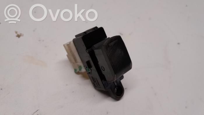 Suzuki Vitara (LY) Electric window control switch 