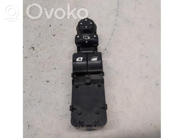 Electric window control switch   6490FG,98127152XT,1547738,28232429,307592450822,6490FG,98127152XT
