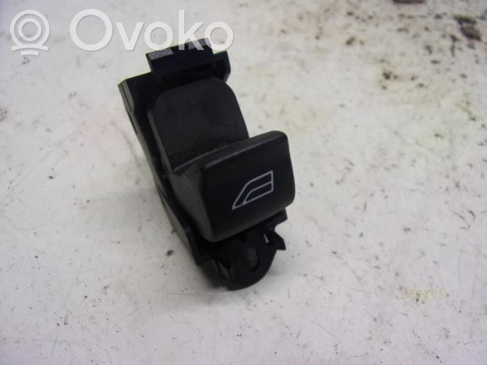 Electric window control switch   30658448,10023282,1861098,30658447,30658448,30710786,30710790
