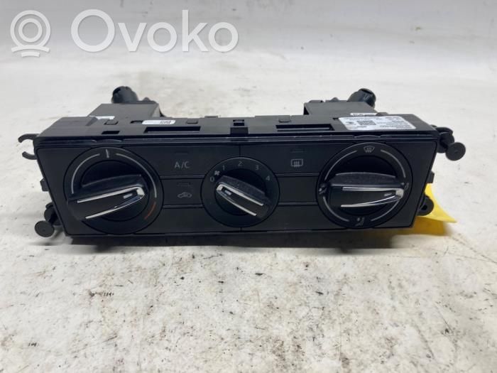 Skoda Kamiq Panel klimatyzacji 