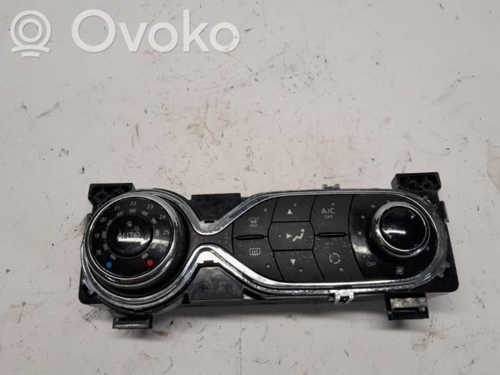 Opel Vivaro Climate control unit 