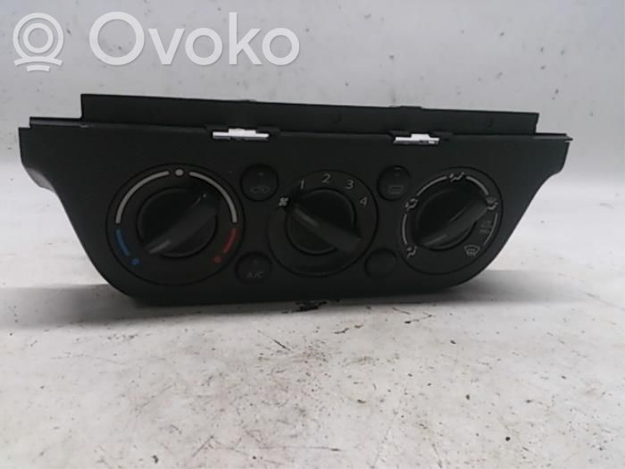 Suzuki Swift I Climate control unit 