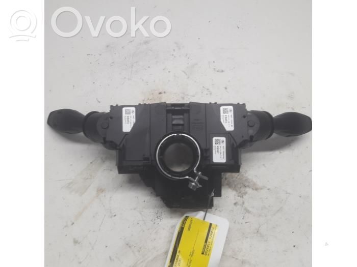 Ford Fiesta Interruptor/palanca de limpiador de luz de giro 
