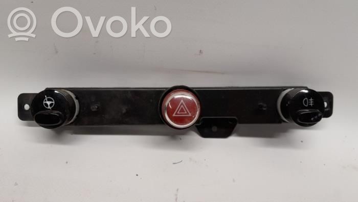 Fiat 500 Interruttore luci di emergenza 