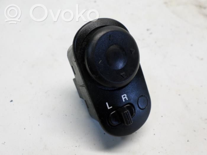 Chevrolet Nubira Wing mirror switch 