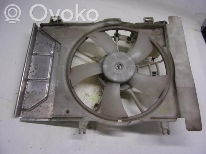Toyota Yaris Elektryczny wentylator chłodnicy 