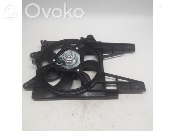 Fiat Punto (176) Elektrisks radiatoru ventilators 