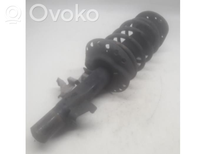 Volvo XC70 Amortyzator przedni 