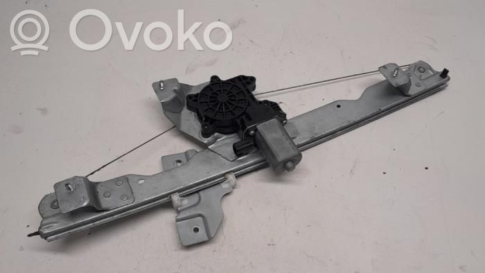 Dacia Duster Elektryczny podnośnik szyby drzwi przednich 