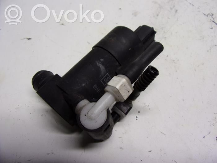 Ford Focus Pompa spryskiwacza szyby przedniej / czołowej 