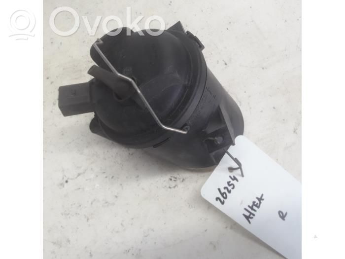 Miglas lukturis priekšā   5P0941700A,5P0941704,261504A00G,261508992C,3550062J01,3550063J03,3550063J04,4416799,5P0941700A,5P0941704,89211076,93189278,XR837532