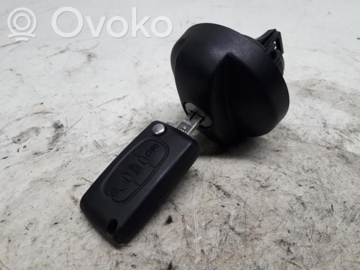Fuel tank cap   1508N7,110824563,1508N7,A5670
