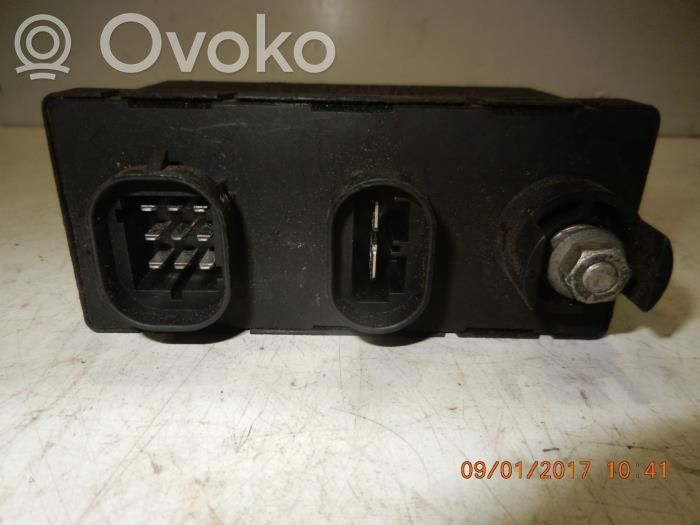 Renault Clio I Glow plug pre-heat relay 