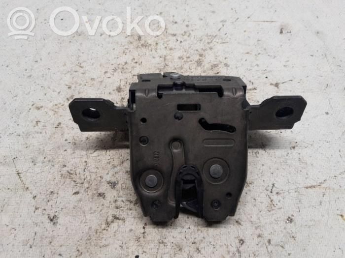 Opel Zafira C Zamek klapy tylnej / bagażnika 