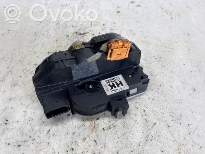 Opel Adam Zamek drzwi przednich 