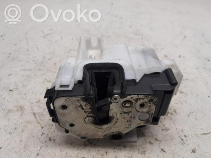 Ford Ka Priekšpusē slēdzene 