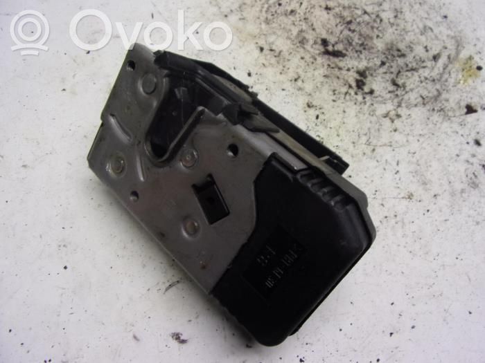 Renault Trafic II (X83) Front door lock 