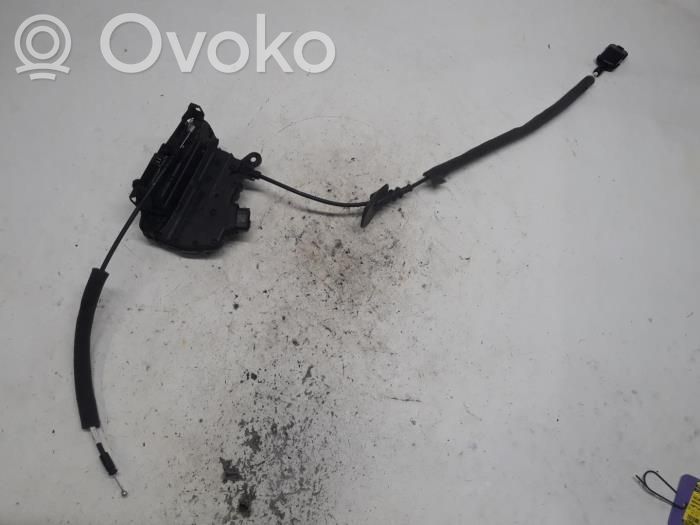 Renault Captur Rear door lock 