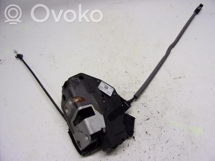 Ford Focus Priekšpusē slēdzene 