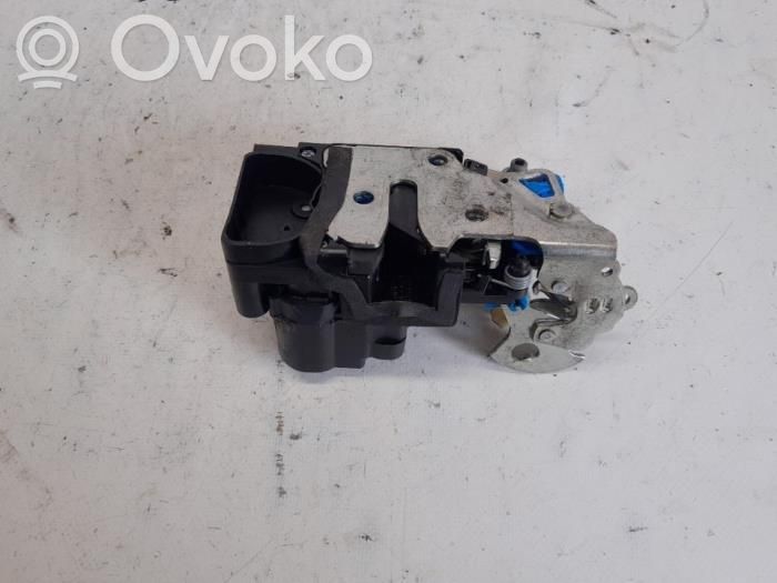 Opel Karl Zamek drzwi przednich 