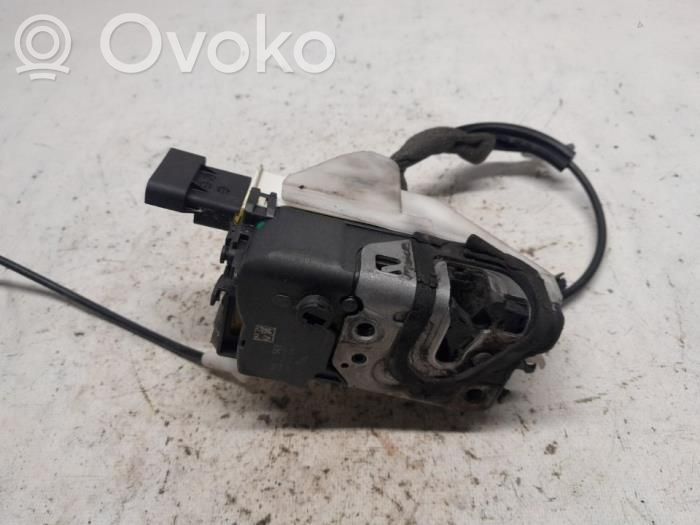 Priekšpusē slēdzene   PSA732148,ARMA04080,2090A1639I7,1337270,2090A1639I7,4290A0518I5,9136GN,ARMA04080,PSA732148