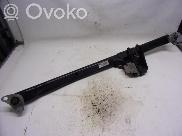 Engine mounting bracket   30671357,30671357,55570765,5601118,5601759,6032760,93169189