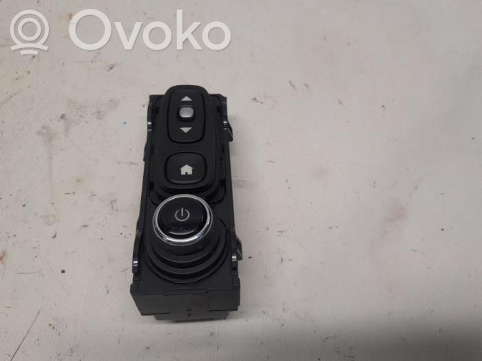 Renault Captur Unitate principală radio/CD/DVD/GPS 