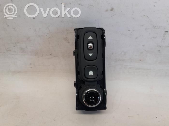 Renault Twingo III Radio/CD/DVD/GPS head unit 