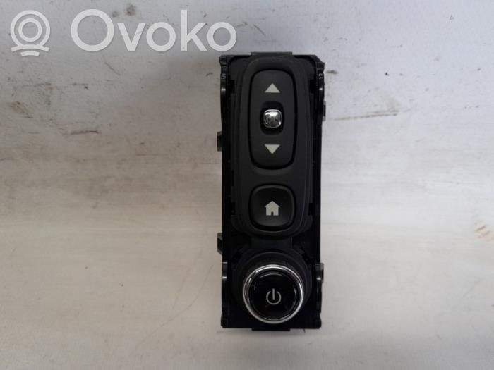 Renault Captur Radio/CD/DVD/GPS head unit 