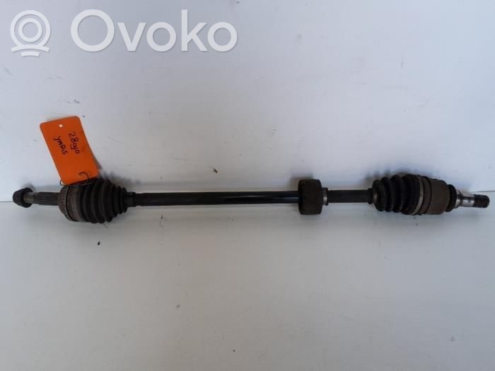 Toyota Yaris Półoś przednia 