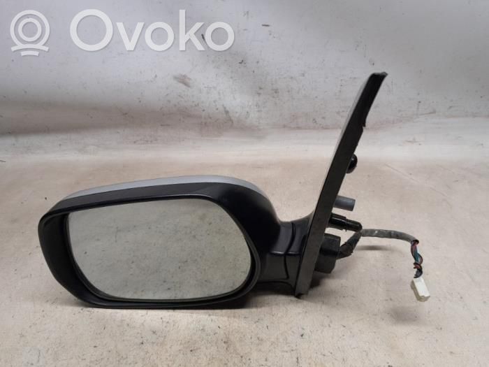 Toyota Avensis Verso Manual wing mirror 