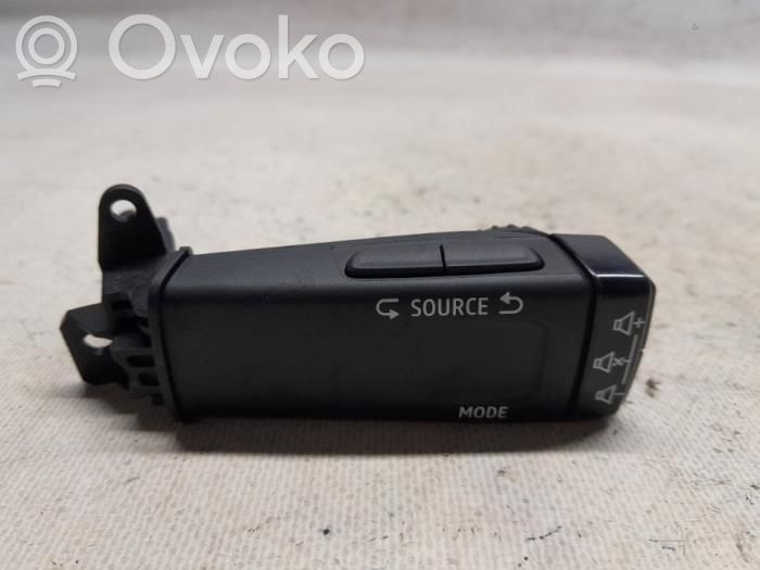 Renault Austral Steering wheel buttons/switches 
