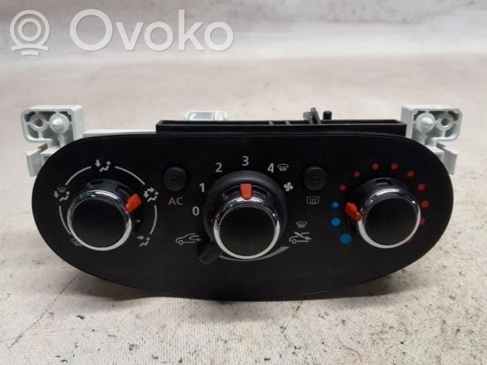 Dacia Sandero II Climate control unit 