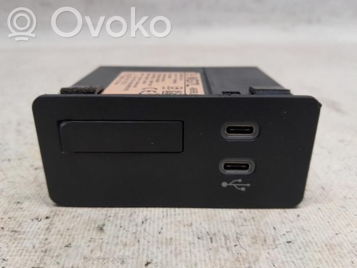 Mazda MX-5 ND USB-ohjainlaite 