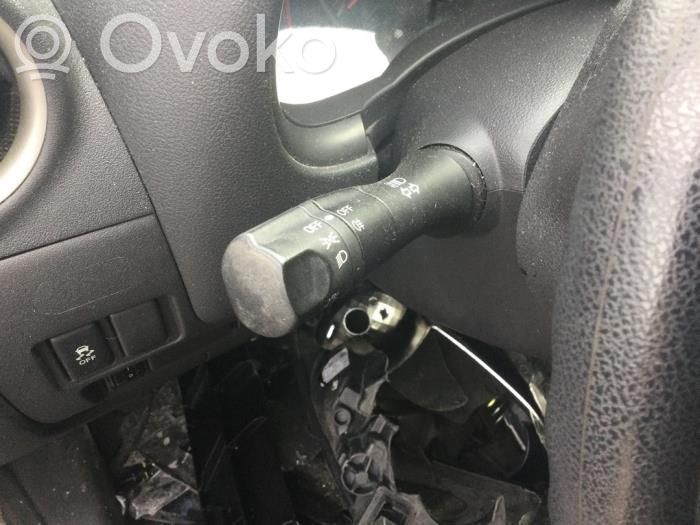 Nissan Micra Interruptor/palanca de limpiador de luz de giro 