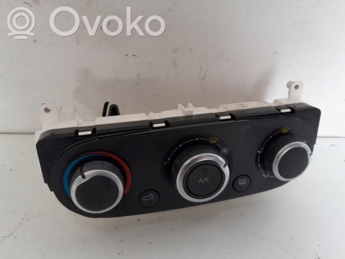 Renault Clio IV Oro kondicionieriaus/ klimato/ pečiuko valdymo blokas (salone) 
