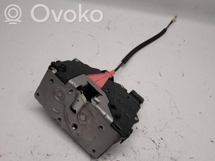 Opel Corsa E Rear door lock 