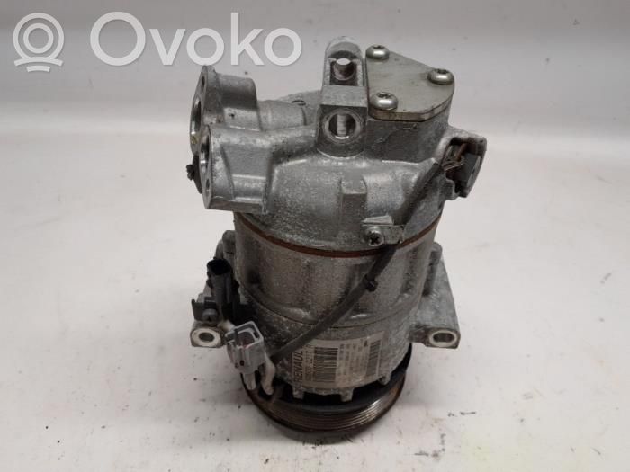Renault Clio IV Air conditioning (A/C) compressor (pump) 