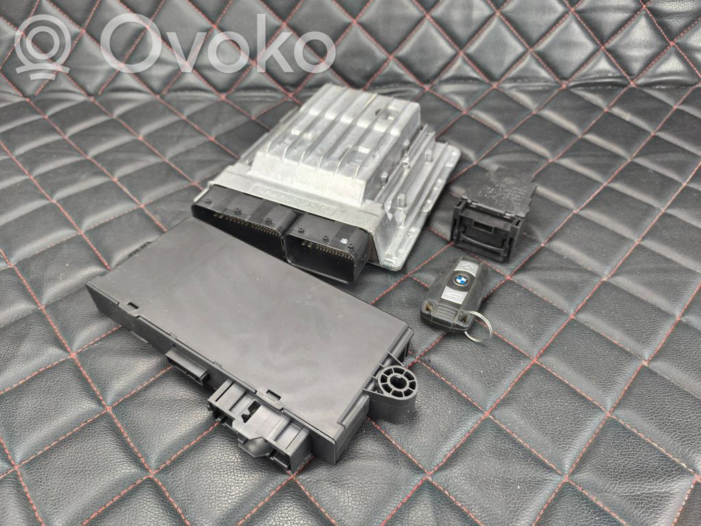 BMW 5 E60 E61 Variklio valdymo blokas 