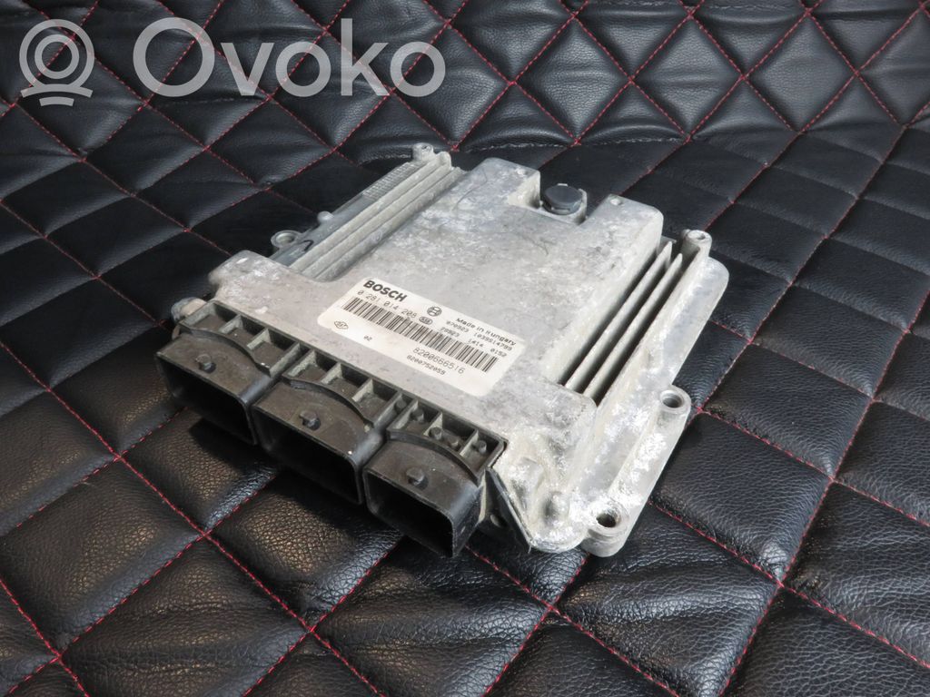 Renault Trafic II (X83) Engine control unit/module 