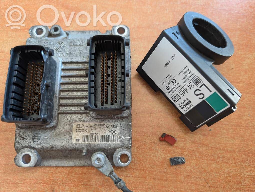 Engine control unit/module   1039S10878,55556629,0261208669