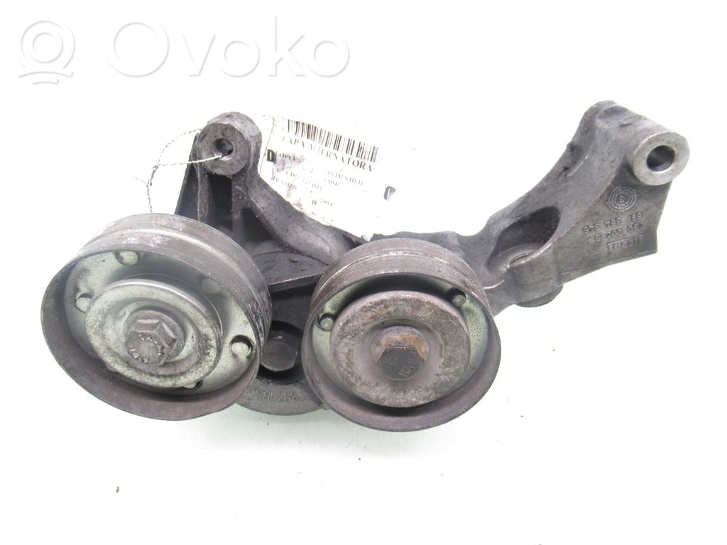 Opel Astra H Mocowanie alternatora 